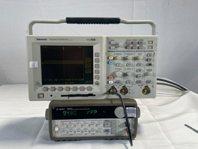 Tektronix TDS 3012 Digital Phosphor Oscilloscope