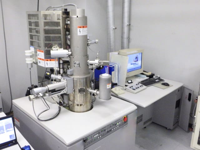 Hitachi 5200 FE-SEM