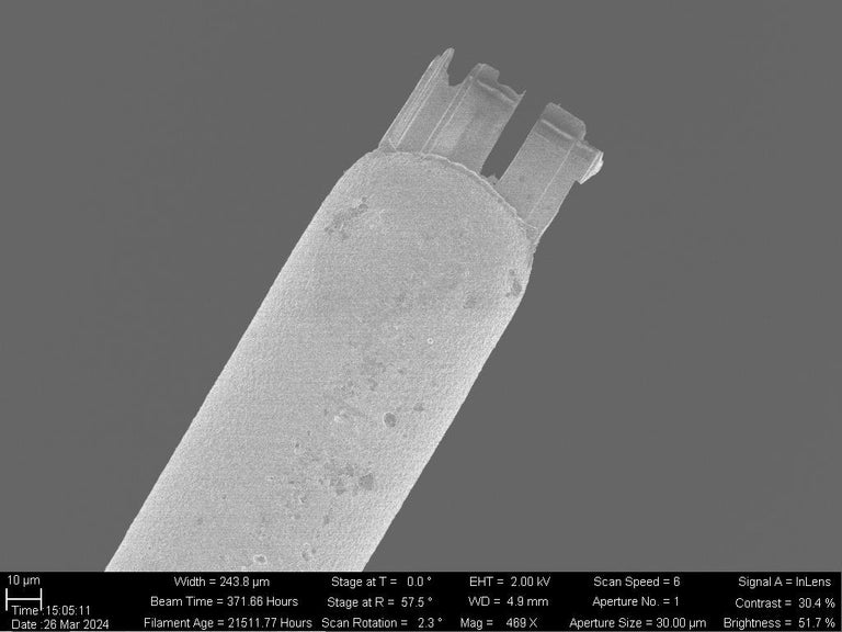 Zeiss 1540 EsB Dual Beam FIB-SEM