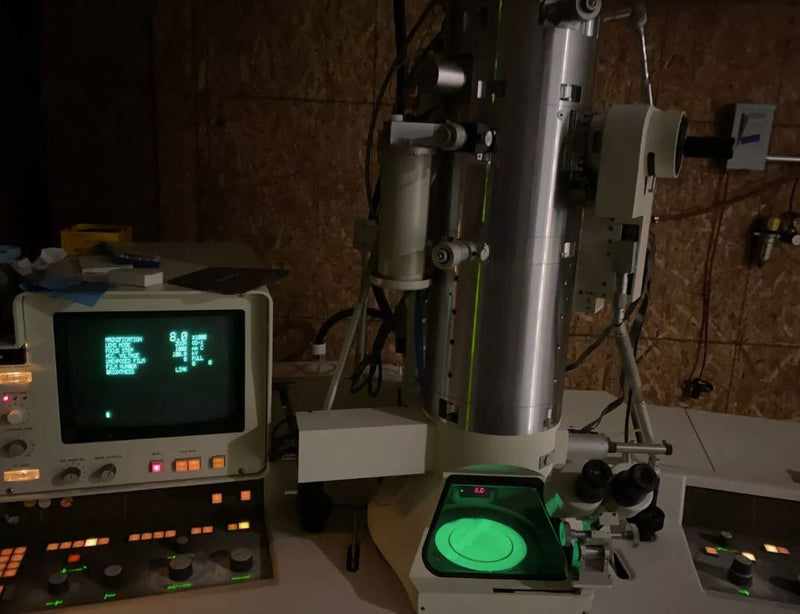 Hitachi H 7000 Transmission Electron Microscope