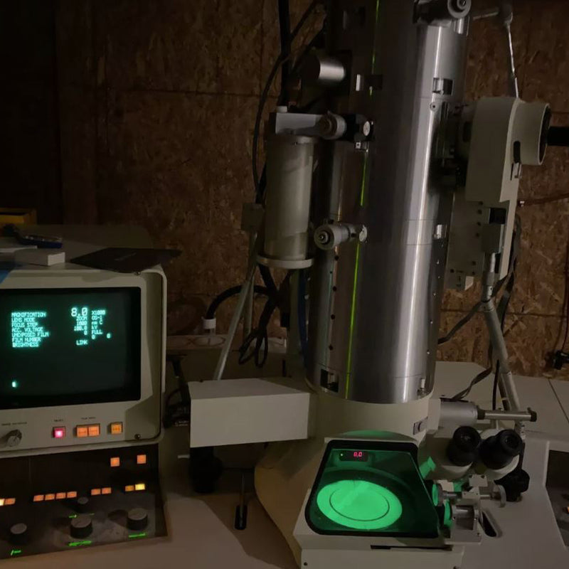 Hitachi H 7000 Transmission Electron Microscope