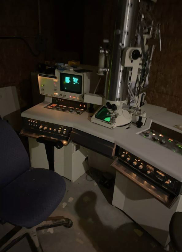 Hitachi H 7000 Transmission Electron Microscope