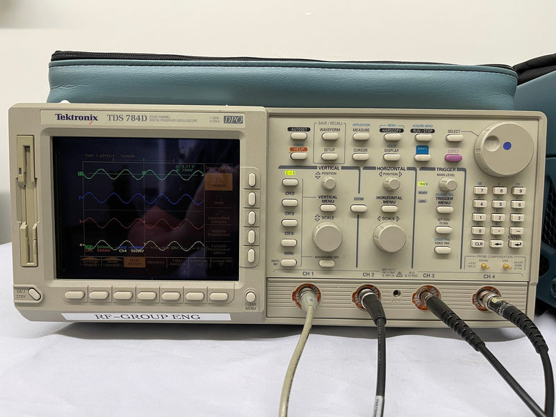 Tektronix TDS 784 D Digital Phosphor Oscilloscope