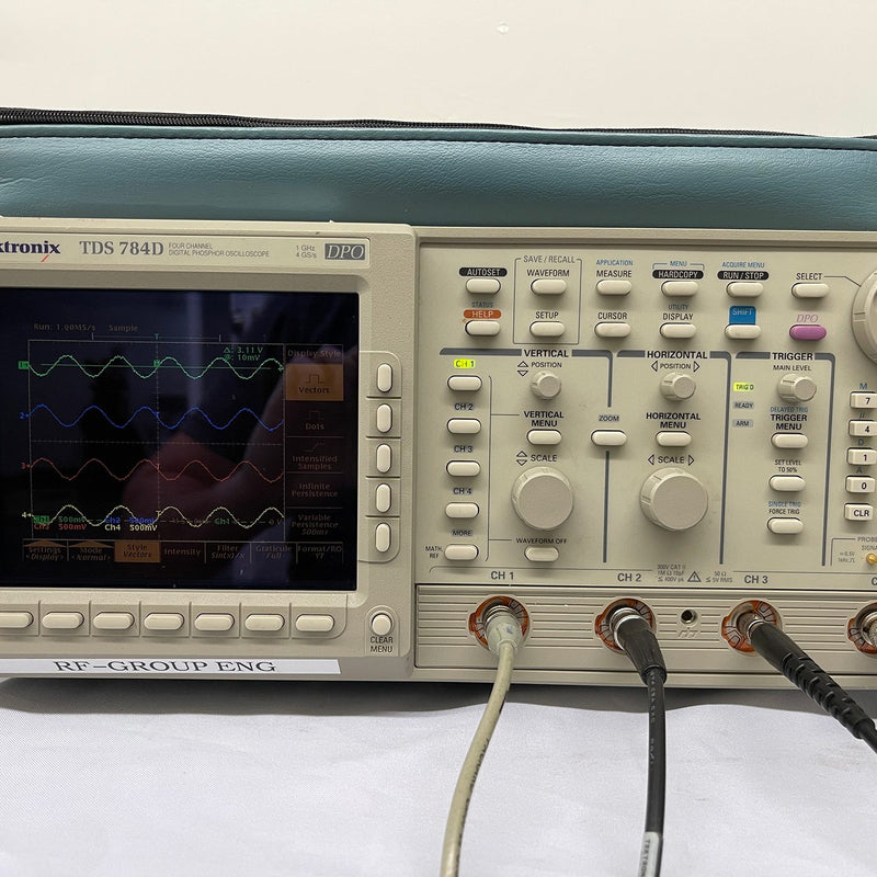 Tektronix TDS 784 D Digital Phosphor Oscilloscope