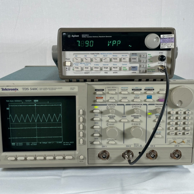 Tektronix TDS 540 C Four Channel Digitizing Oscilloscope With InstaVu Accusation