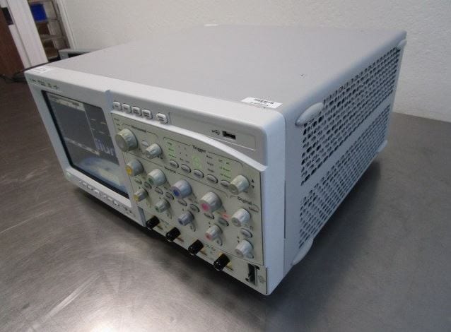 Agilent Infiniium MSO 8104 A Mixed Signal Oscilloscope