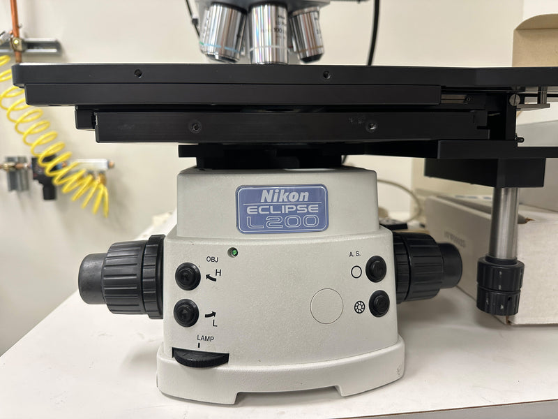 Nikon Eclipse L 200 Microscope