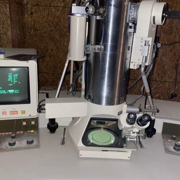 Hitachi H 7000 Transmission Electron Microscope