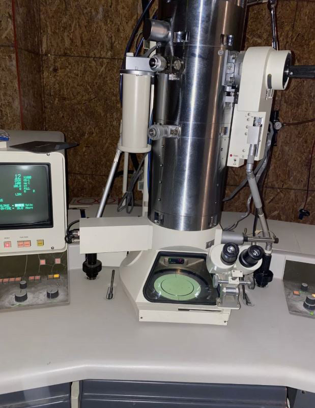 Hitachi H 7000 Transmission Electron Microscope