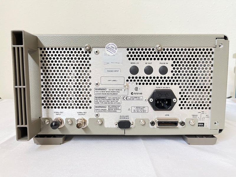 Agilent 8648 C Synthesized Signal Generator