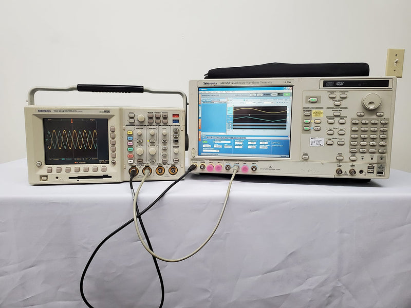 Tektronix AWG 5012 Arbitrary Waveform Generator