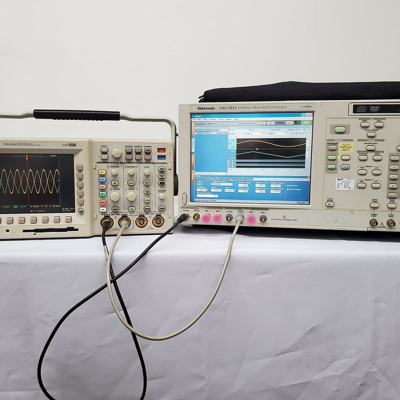 Tektronix AWG 5012 Arbitrary Waveform Generator