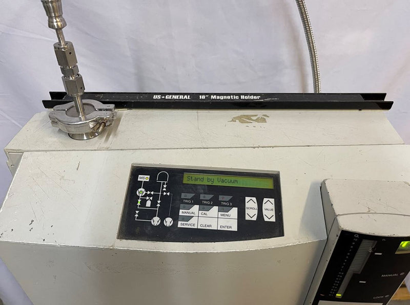 Leybold L 200 + Leak Detector