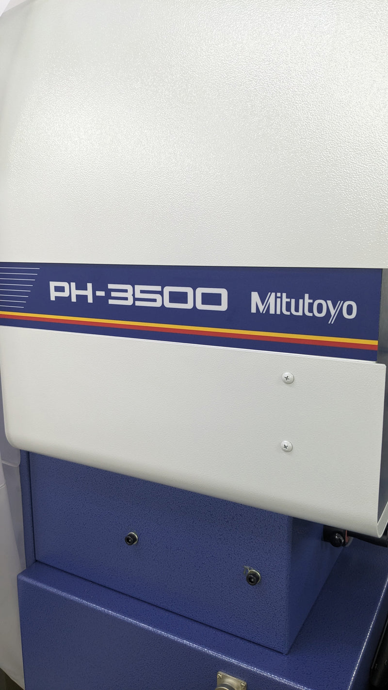 Mitutoyo PH 3500 Profile Projector