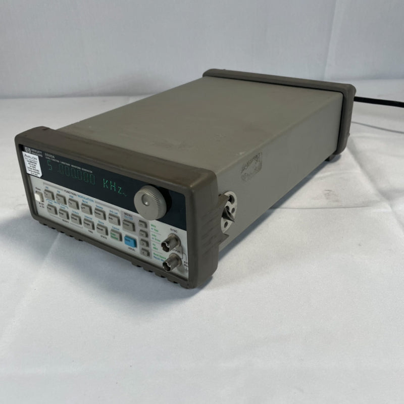 Agilent 33120 A Function / Arbitrary Waveform Generator