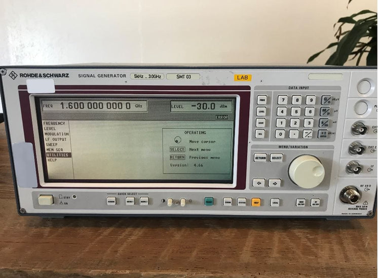 Rohde & Schwarz SMT 03 Analog Signal Generator