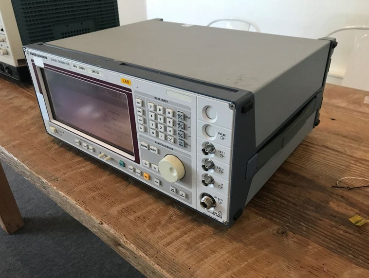 Rohde & Schwarz SMT 03 Analog Signal Generator