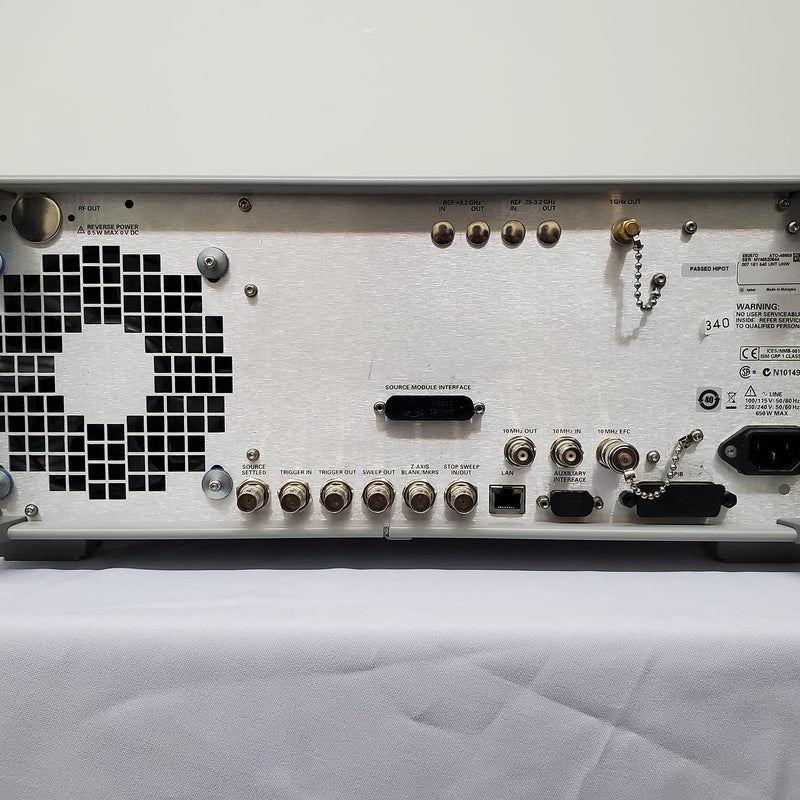 Agilent / Keysight E 8257 N PSG Analog Sweep Signal Generator