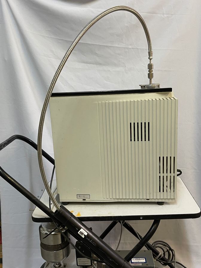 Leybold L 200 + Leak Detector