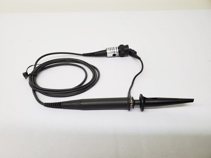 Tektronix P 2221 Passive Probe for Oscilloscope