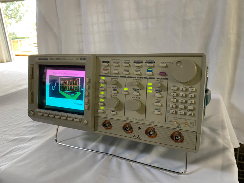 Tektronix TDS 794 D Digital Phosphor Oscilloscope