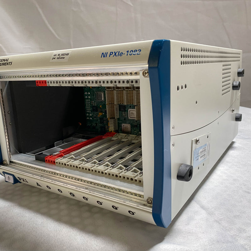 National Instruments NI PXIe 1082 Express Chassis