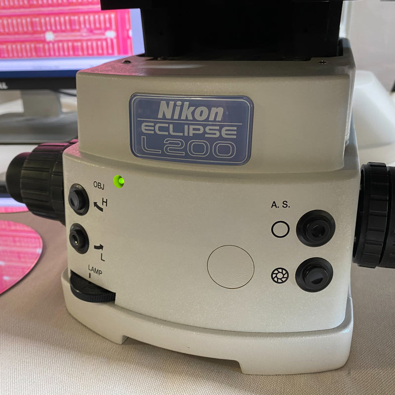 Nikon Eclipse L 200 Microscope