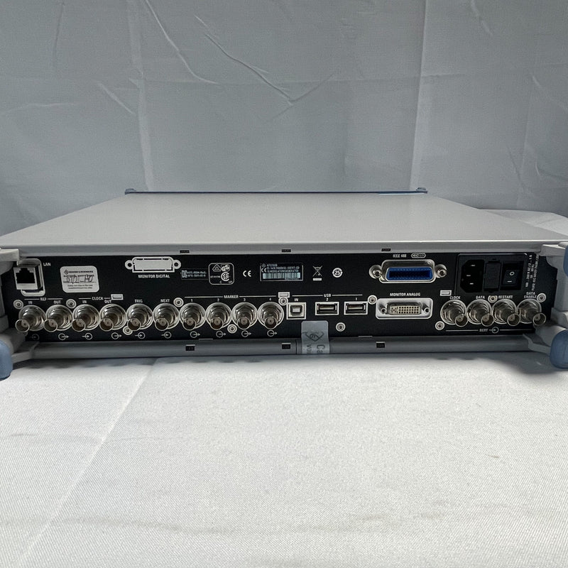 Rohde & Schwarz AFQ 100 B UWB Signal and I/Q Modulation Generator