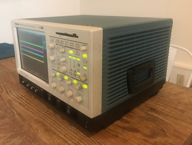 Tektronix TDS 7404 Oscilloscope