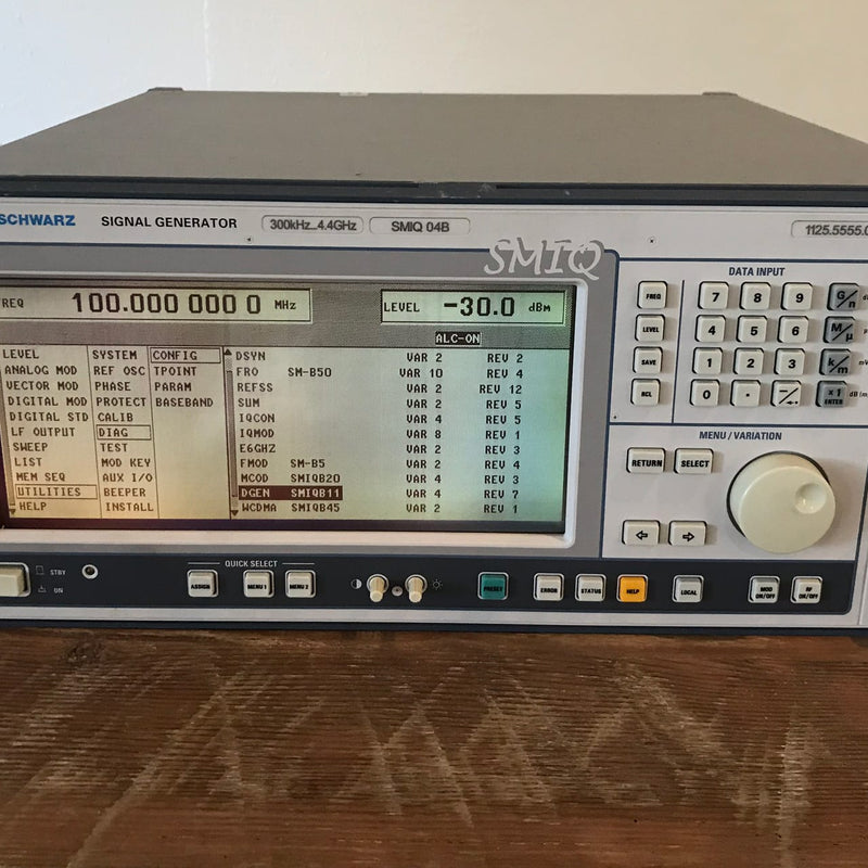 Rohde & Schwarz SMIQ 04 B Vector Signal Generator