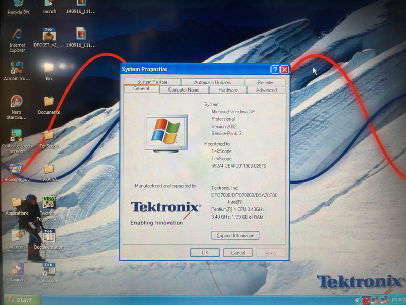 Tektronix DSA 70804 B Digital Serial Analyzer / Oscilloscope