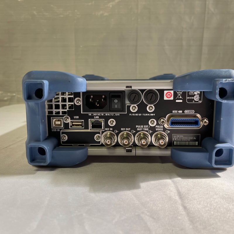 Rohde & Schwarz SMC 100 A Signal Generator