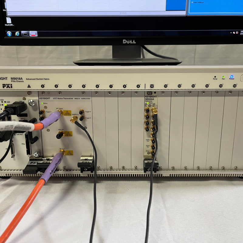 Agilent / Keysight M 9421 A VXT Vector Transceiver