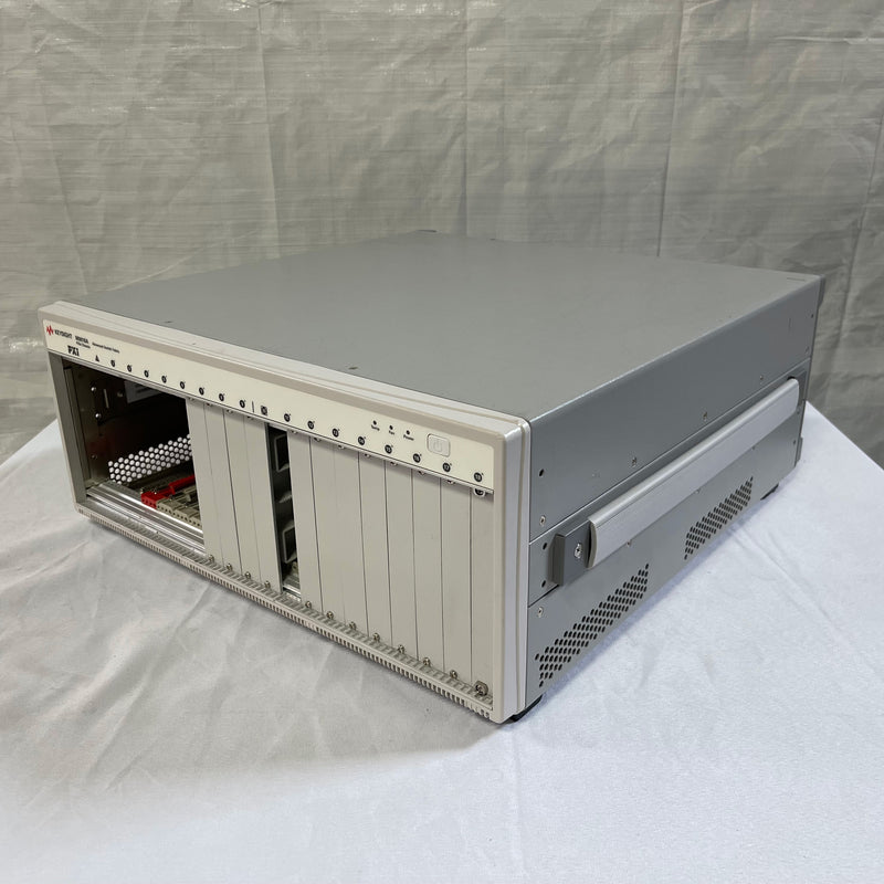 Agilent / Keysight M 9018 A PXIe Chassis Advanced Switch Fabric