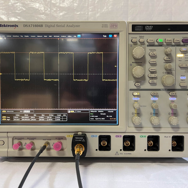 Tektronix DSA 71604 B Digital Serial Analyzer / Oscilloscope