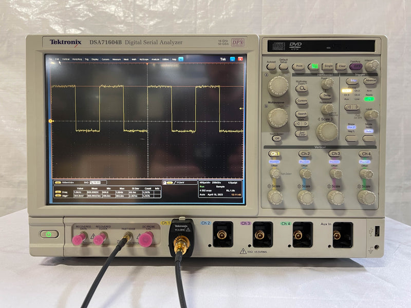 Tektronix DSA 71604 B Digital Serial Analyzer / Oscilloscope