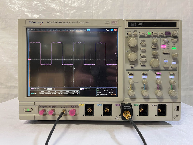 Tektronix DSA 71604 B Digital Serial Analyzer / Oscilloscope