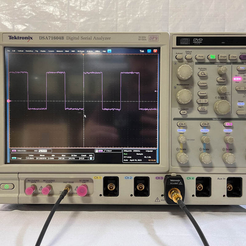 Tektronix DSA 71604 B Digital Serial Analyzer / Oscilloscope