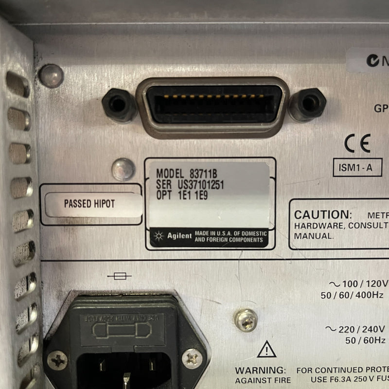 HP / Agilent 83711 B Synthesized CW Generator