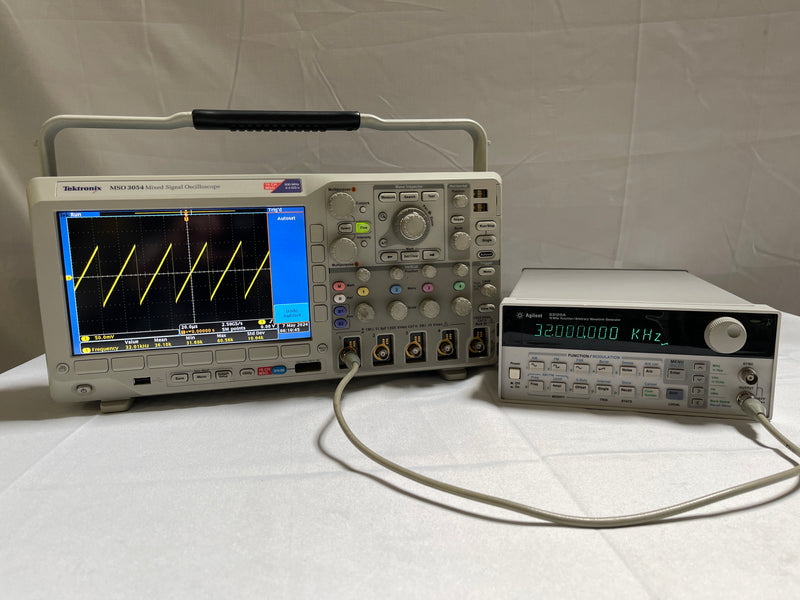 Agilent 33120 A Function / Arbitrary Waveform Generator