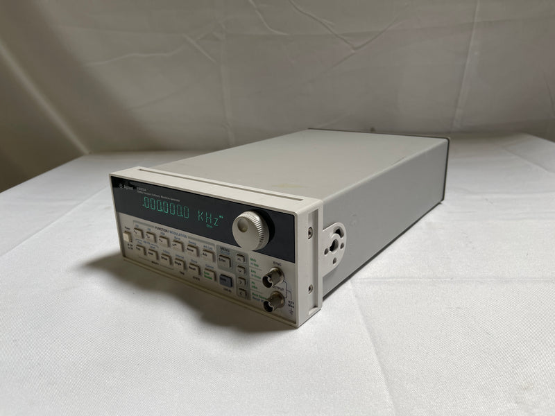 Agilent 33120 A Function / Arbitrary Waveform Generator