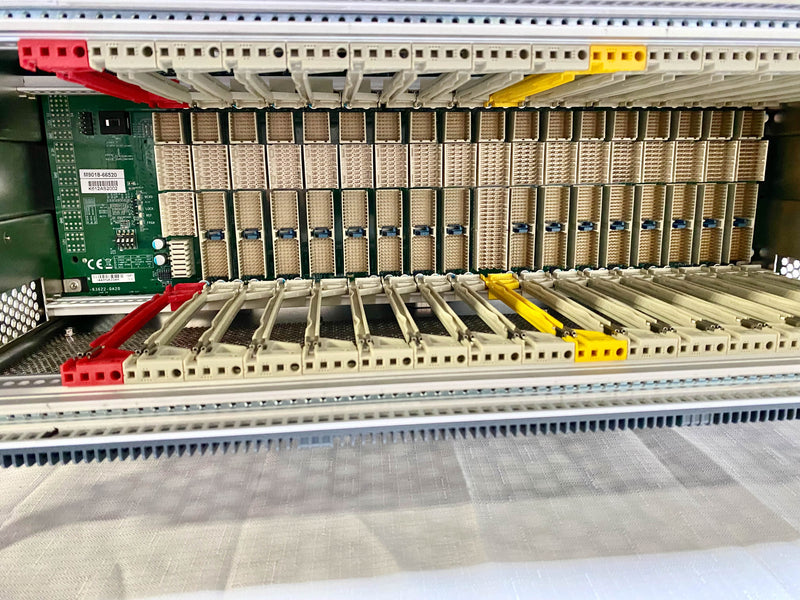 Agilent / Keysight M 9018 B PXIe Chassis