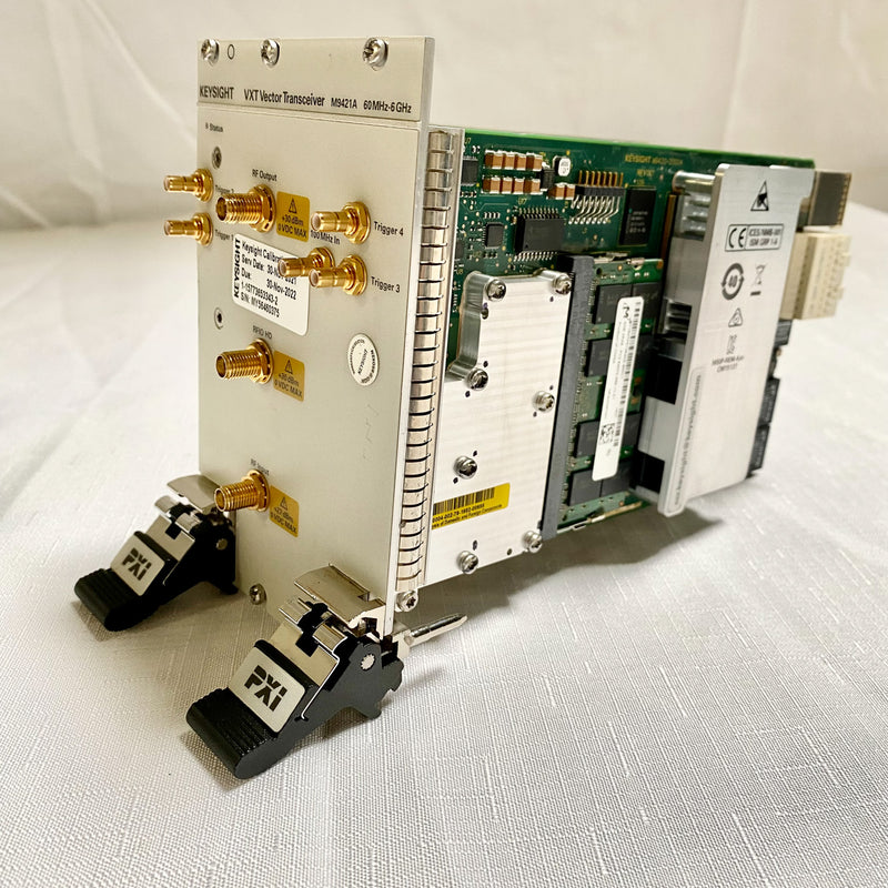 Agilent / Keysight M 9421 A VXT Vector Transceiver