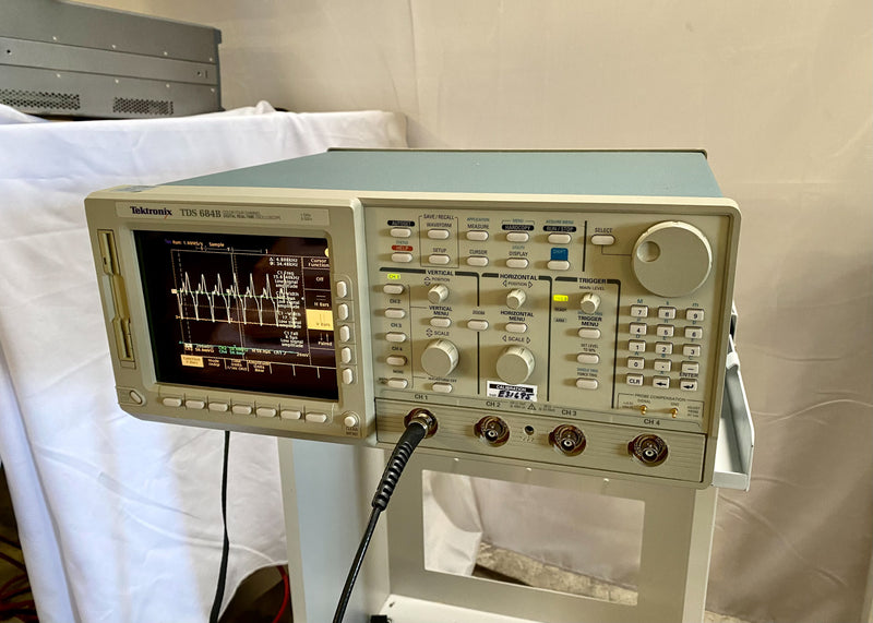 Tektronix TDS 684 B Digital Real-Time Oscilloscope