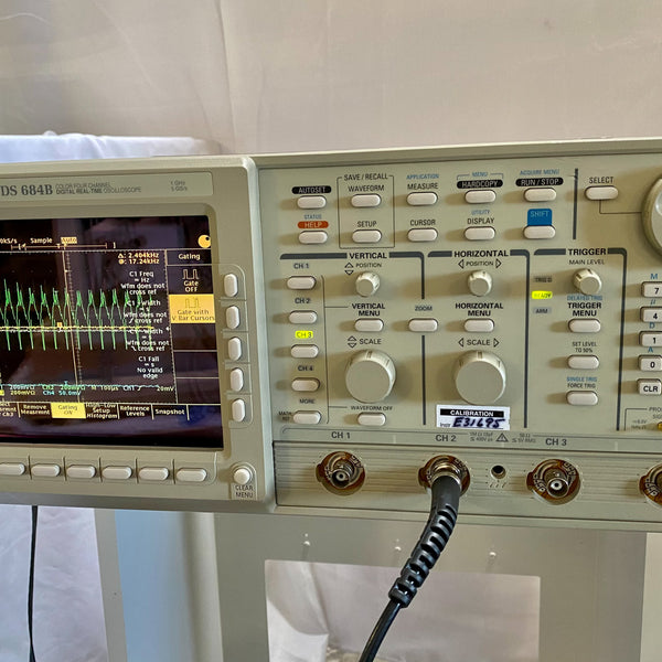 Tektronix TDS 684 B Digital Real-Time Oscilloscope