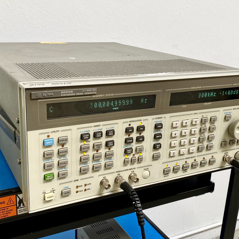 Agilent 8665 B Synthesized Signal Generator