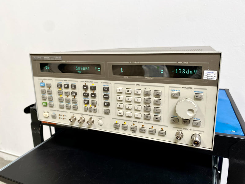 Agilent 8665 B Synthesized Signal Generator