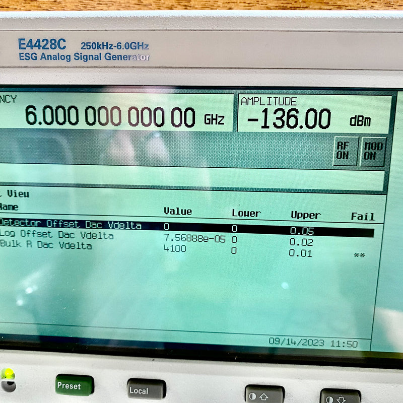 Agilent E 4428 C ESG Analog Signal Generator