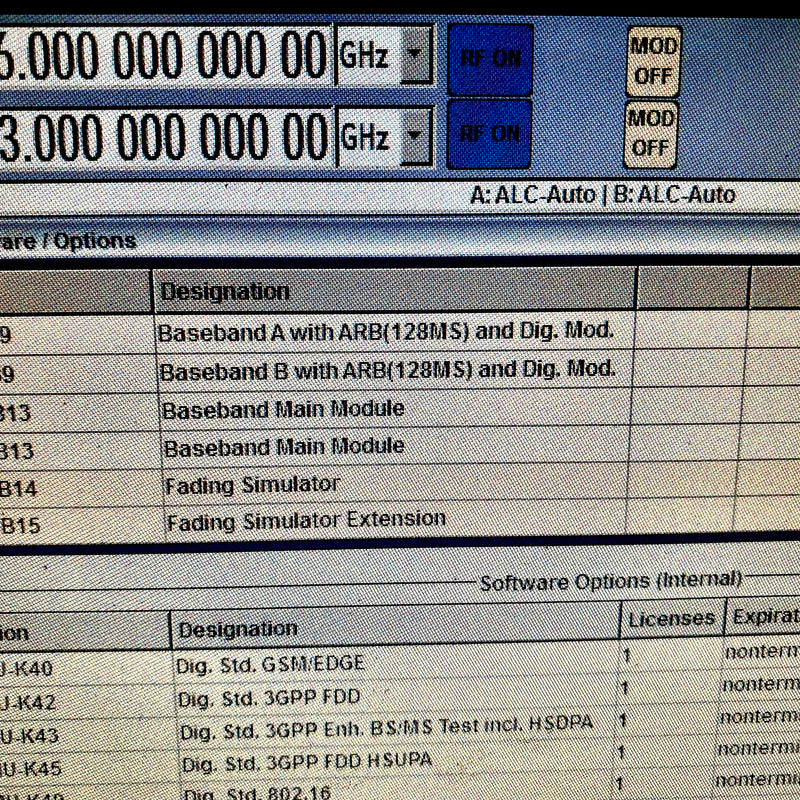 Rohde & Schwarz SMU 200 A Vector Signal Generator