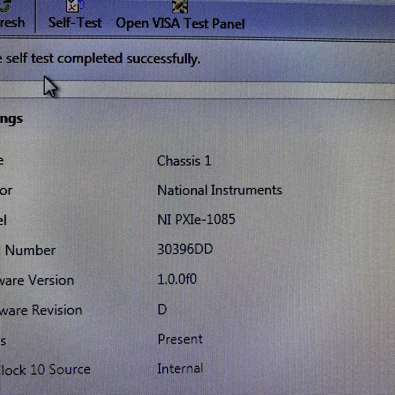 National Instruments NI PXIe 1085 Interface Chassis